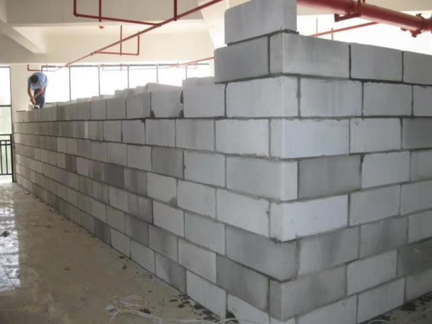 西华蒸压加气混凝土砌块承重墙静力和抗震性能的研究